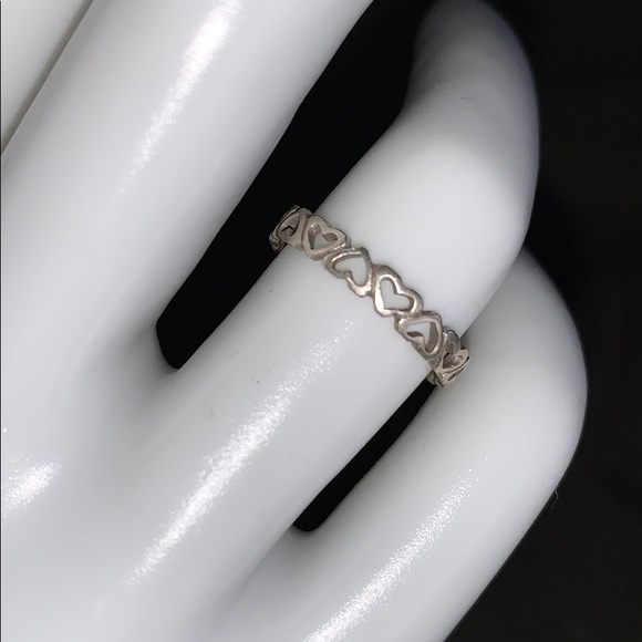 Jewelry - Silver Chain of Hearts Ring EUC